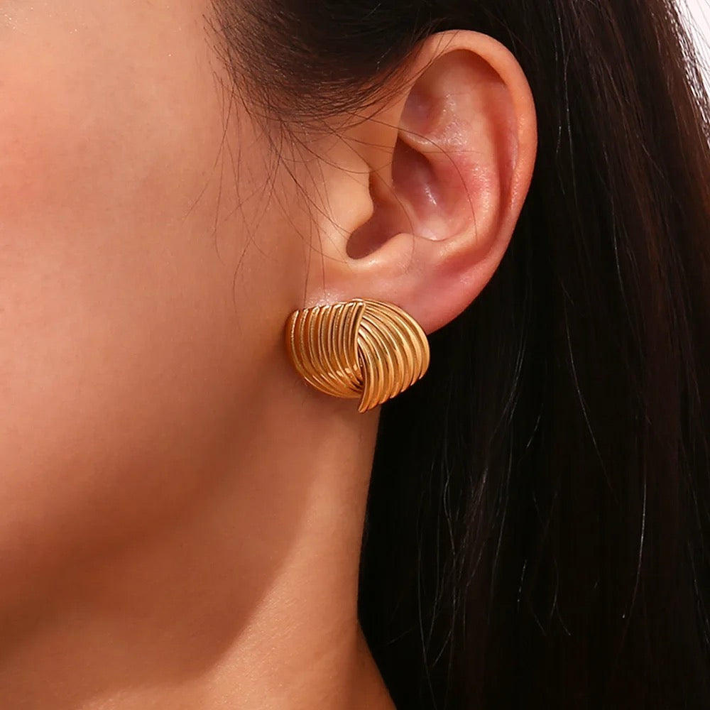 Chunky Shell Earring