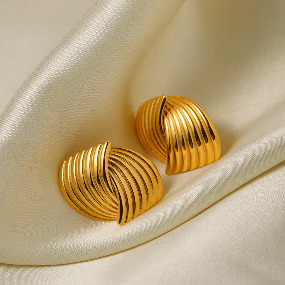 Chunky Shell Earring