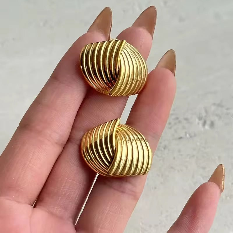 Chunky Shell Earring